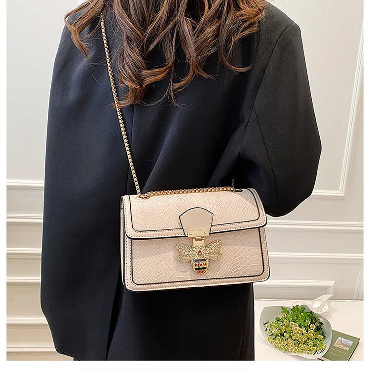 Luxuriöse Crooobody Handtasche. Bienenverschluss Tote Lässig Klappe. Krokodilprint Handtasche