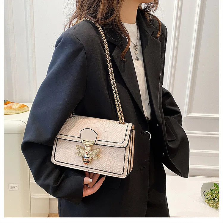 Luxuriöse Crooobody Handtasche. Bienenverschluss Tote Lässig Klappe. Krokodilprint Handtasche