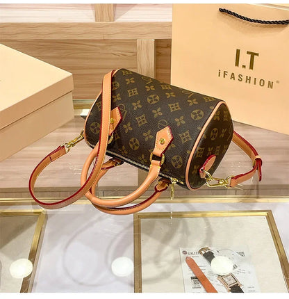 Damen Kissen Handtasche Vintage Floral. Modische und stilvolle Tasche