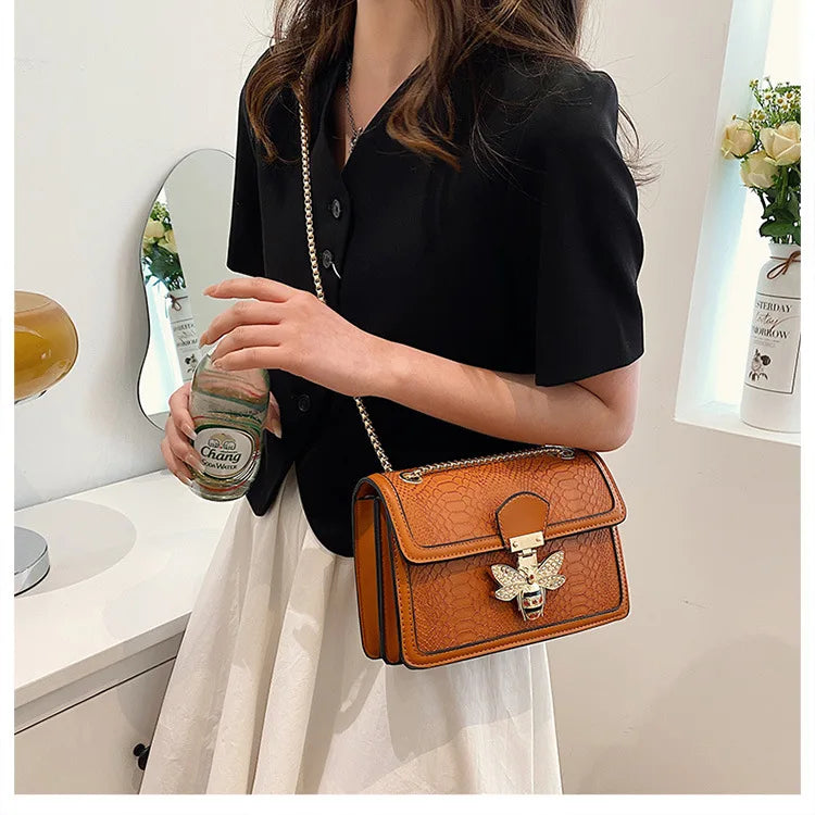 Luxuriöse Crooobody Handtasche. Bienenverschluss Tote Lässig Klappe. Krokodilprint Handtasche