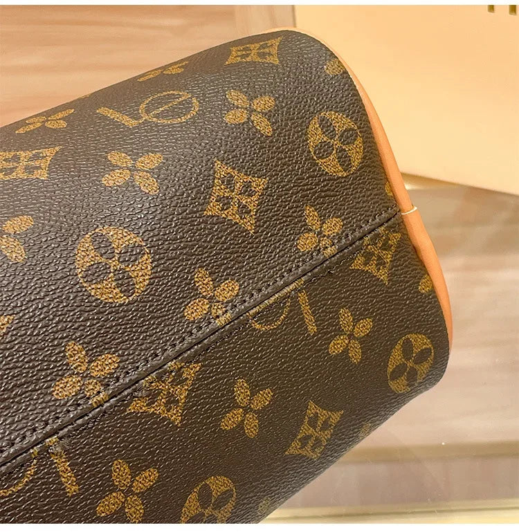 Damen Kissen Handtasche Vintage Floral. Modische und stilvolle Tasche