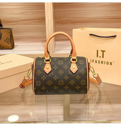 Damen Kissen Handtasche Vintage Floral. Modische und stilvolle Tasche