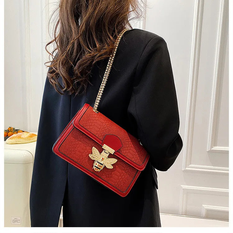 Luxuriöse Crooobody Handtasche. Bienenverschluss Tote Lässig Klappe. Krokodilprint Handtasche