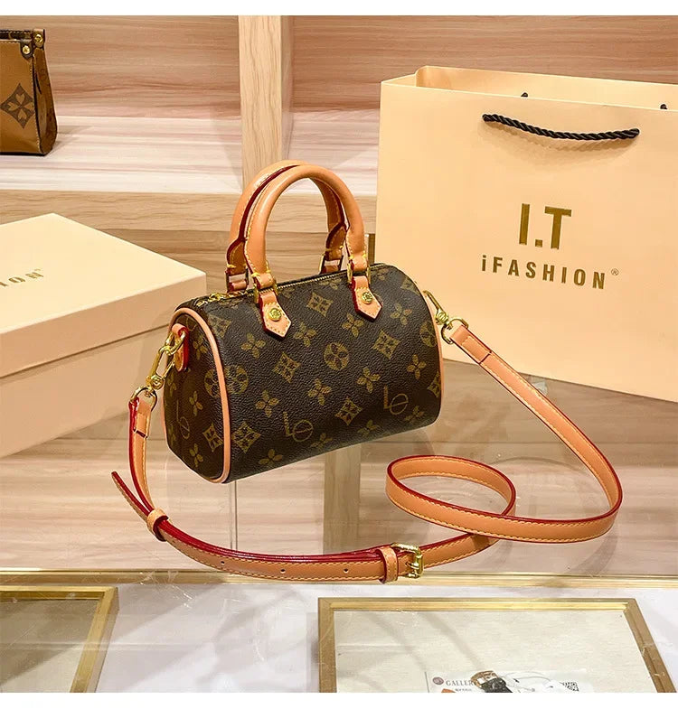 Damen Kissen Handtasche Vintage Floral. Modische und stilvolle Tasche