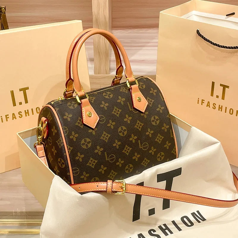 Damen Kissen Handtasche Vintage Floral. Modische und stilvolle Tasche