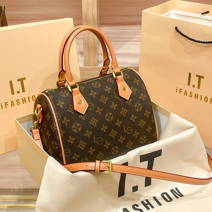 Damen Kissen Handtasche Vintage Floral. Modische und stilvolle Tasche