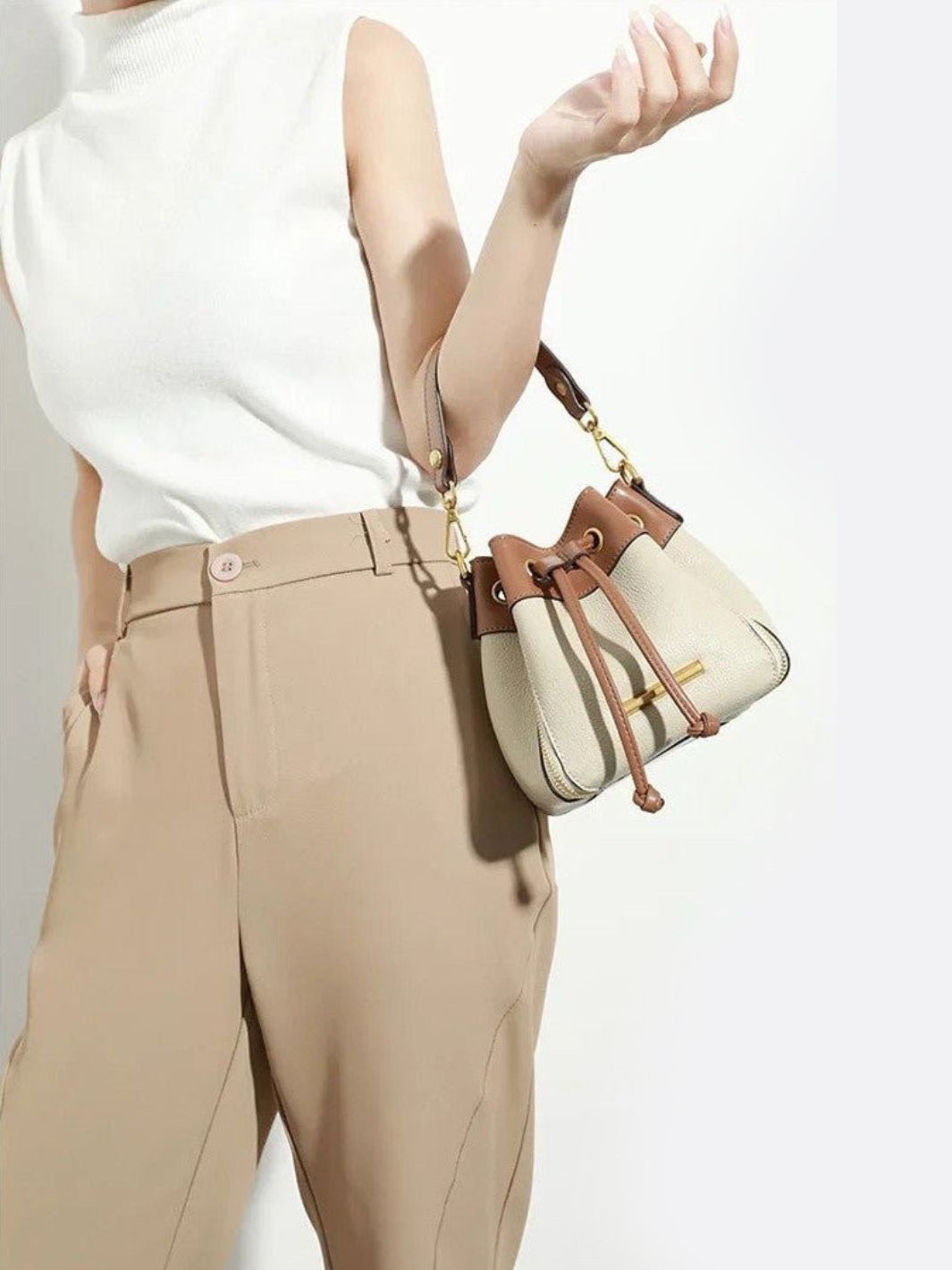 Kleine Leder-Eimer-Tasche